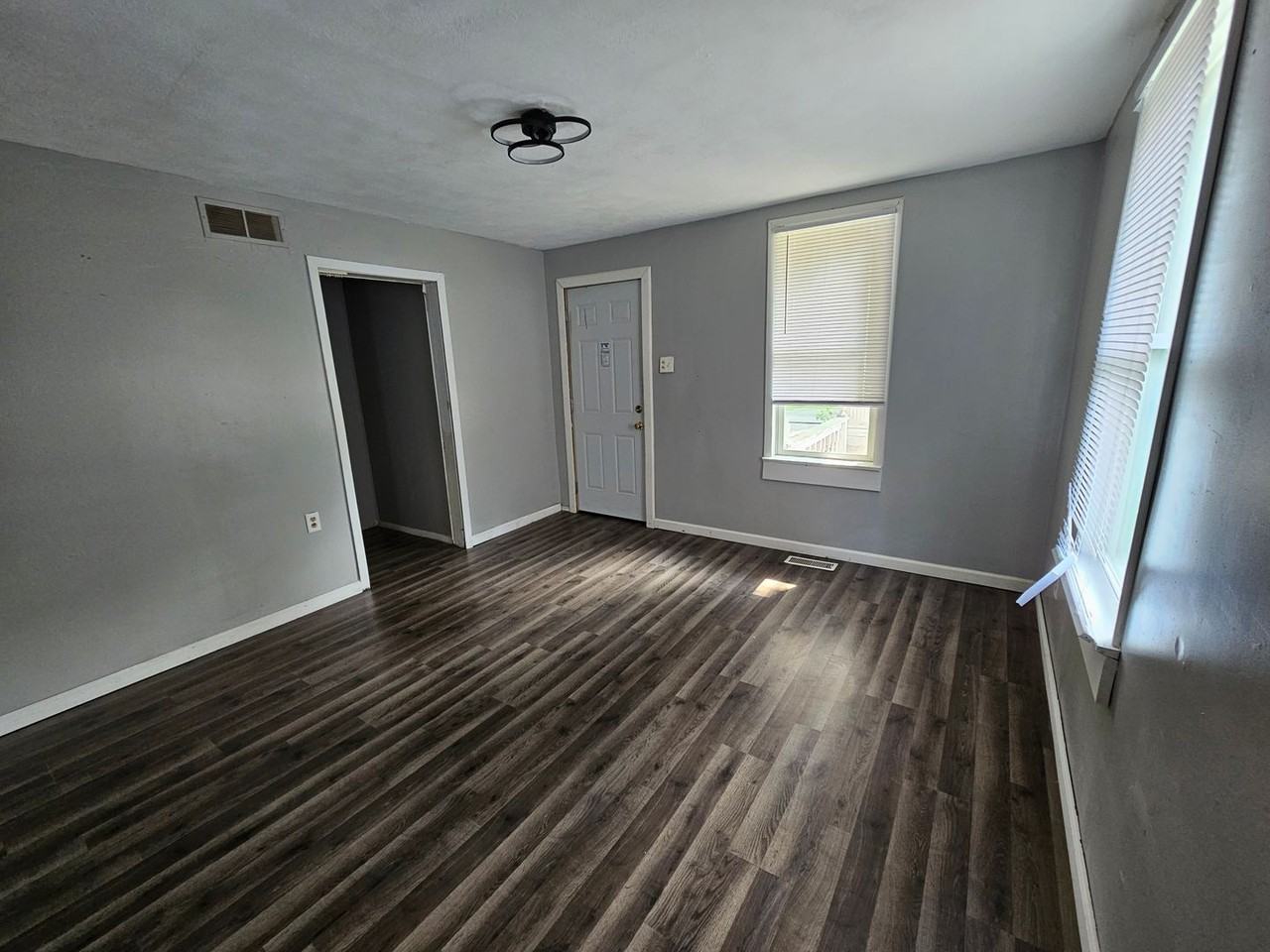 2407 N 15th St - Photo 2 of 10