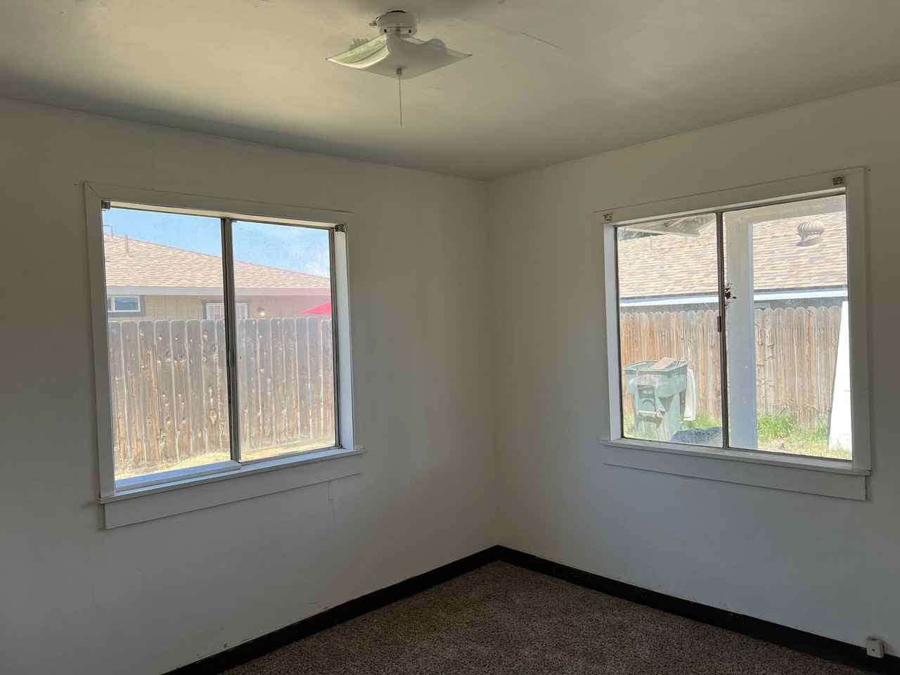 205 Warren Ave - Photo 2 of 6