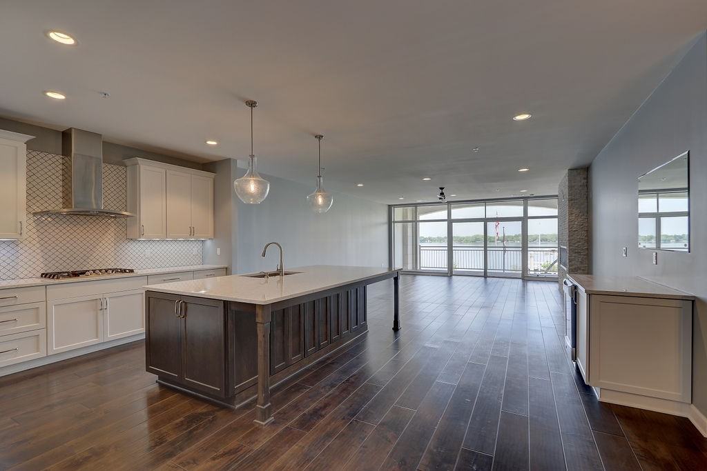 128 W Wisconsin Ave - Photo 2 of 20