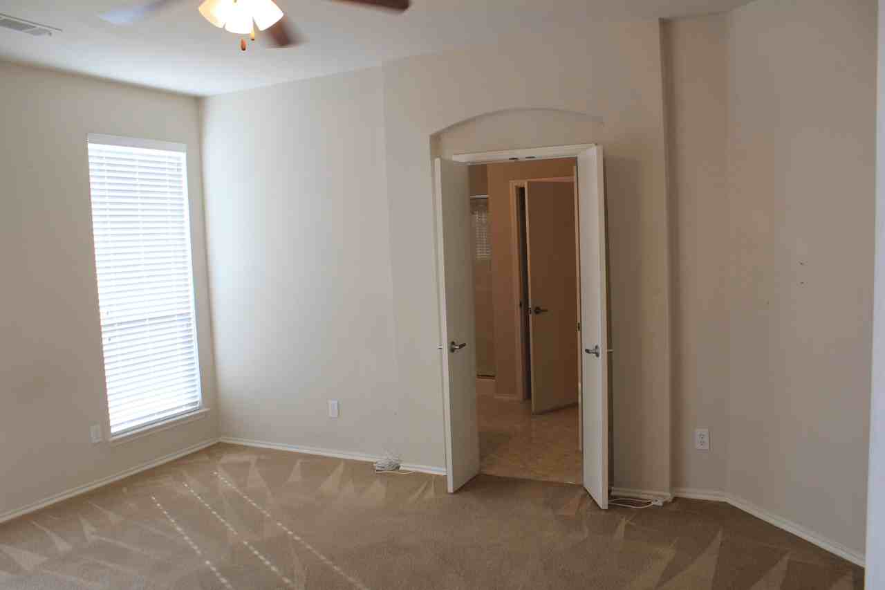 3213 Westland Ave - Photo 3 of 6