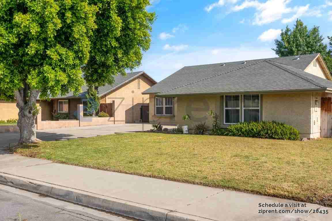 1357 W Wabash St - Photo 2 of 34