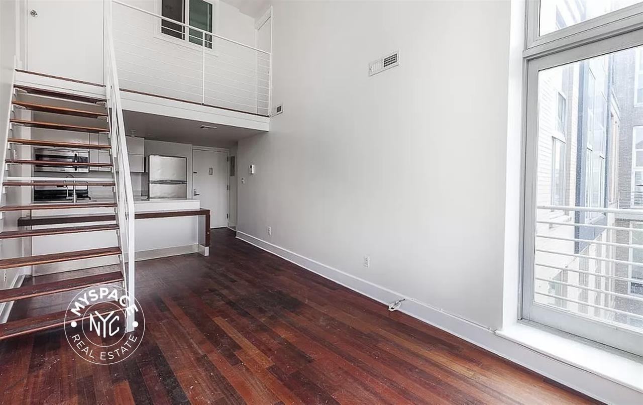 18 Meserole St #3B - Photo 3 of 12