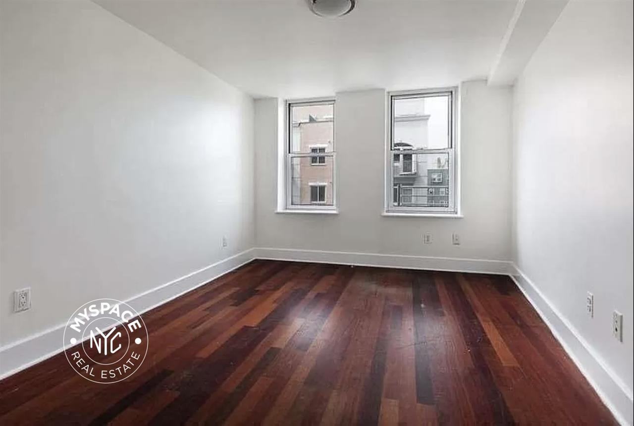 18 Meserole St #3B - Photo 5 of 12