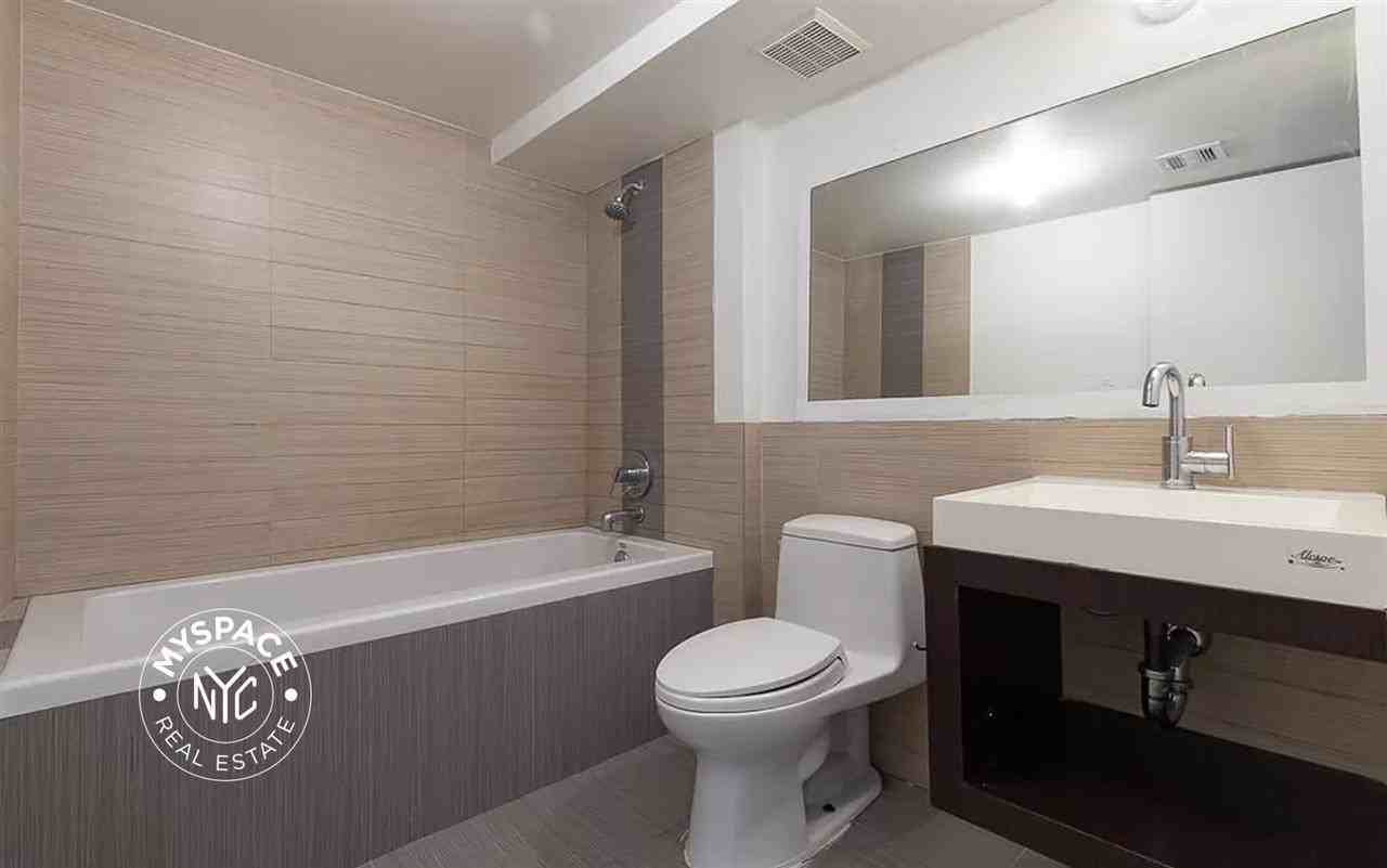 18 Meserole St #3B - Photo 7 of 12