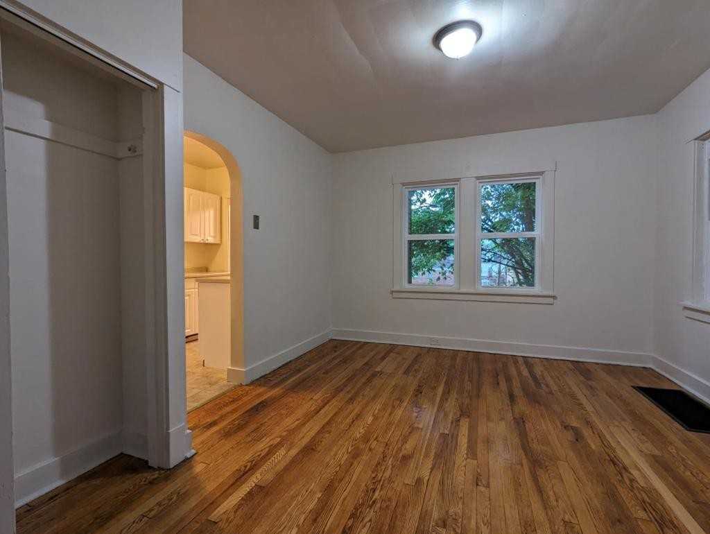 6534 Deary St - Photo 4 of 13