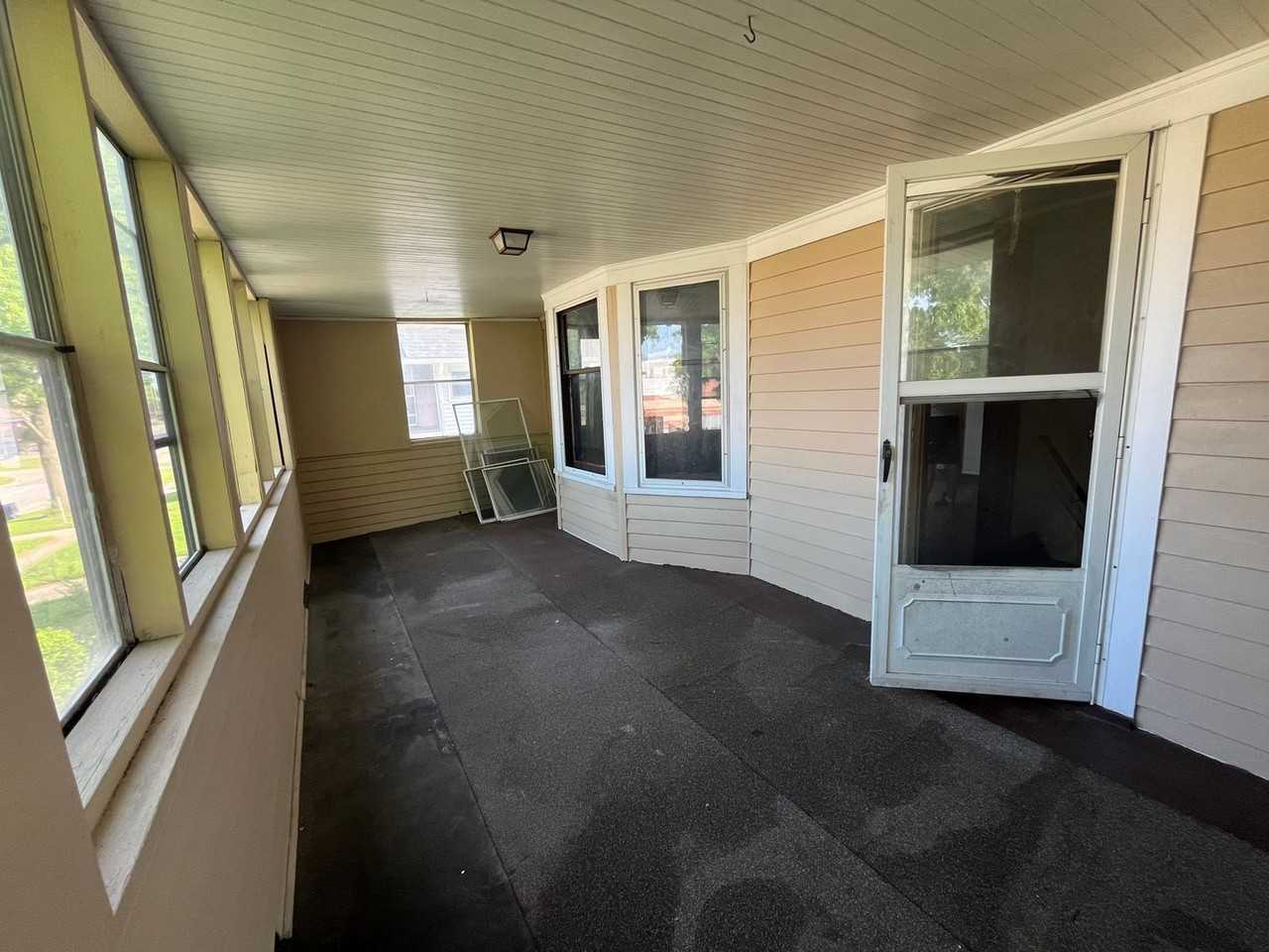 3537 E 147 - Photo 3 of 8