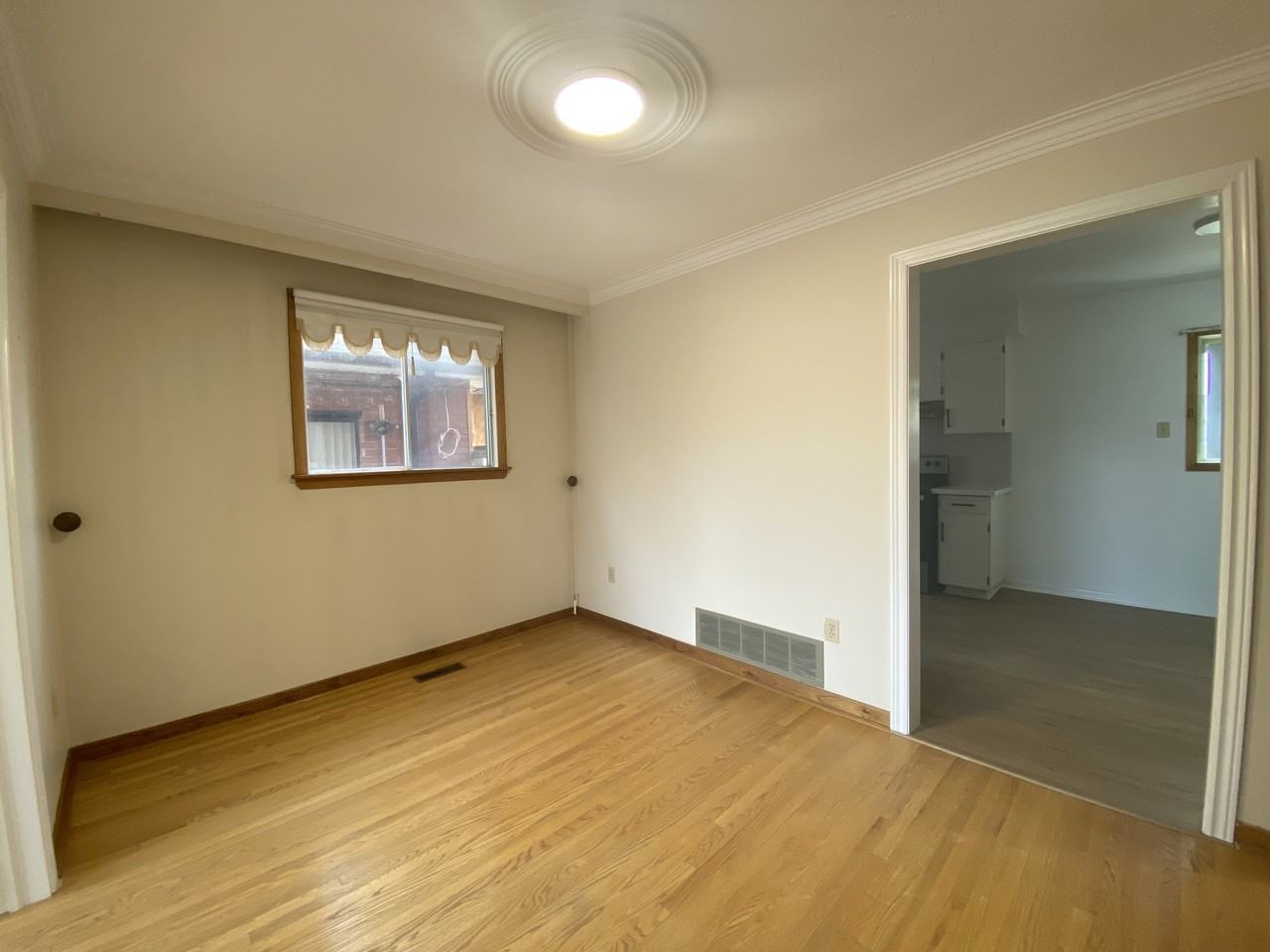 49 Lapp Street - Photo 3 of 8