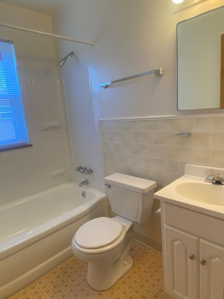 Greenbriar - Photo 6 of 10