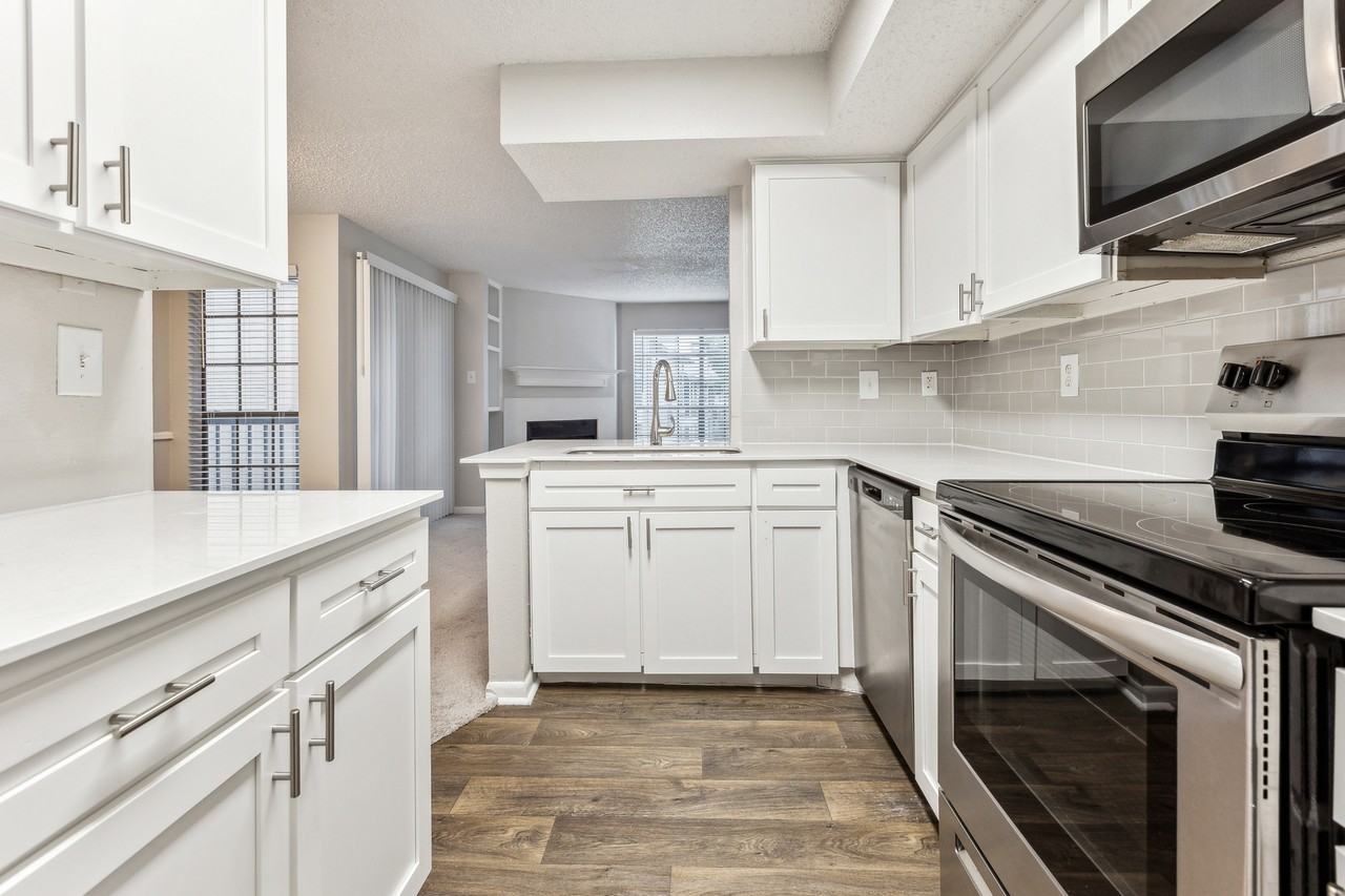 Infinity on the Mark - Photo 3 of 36