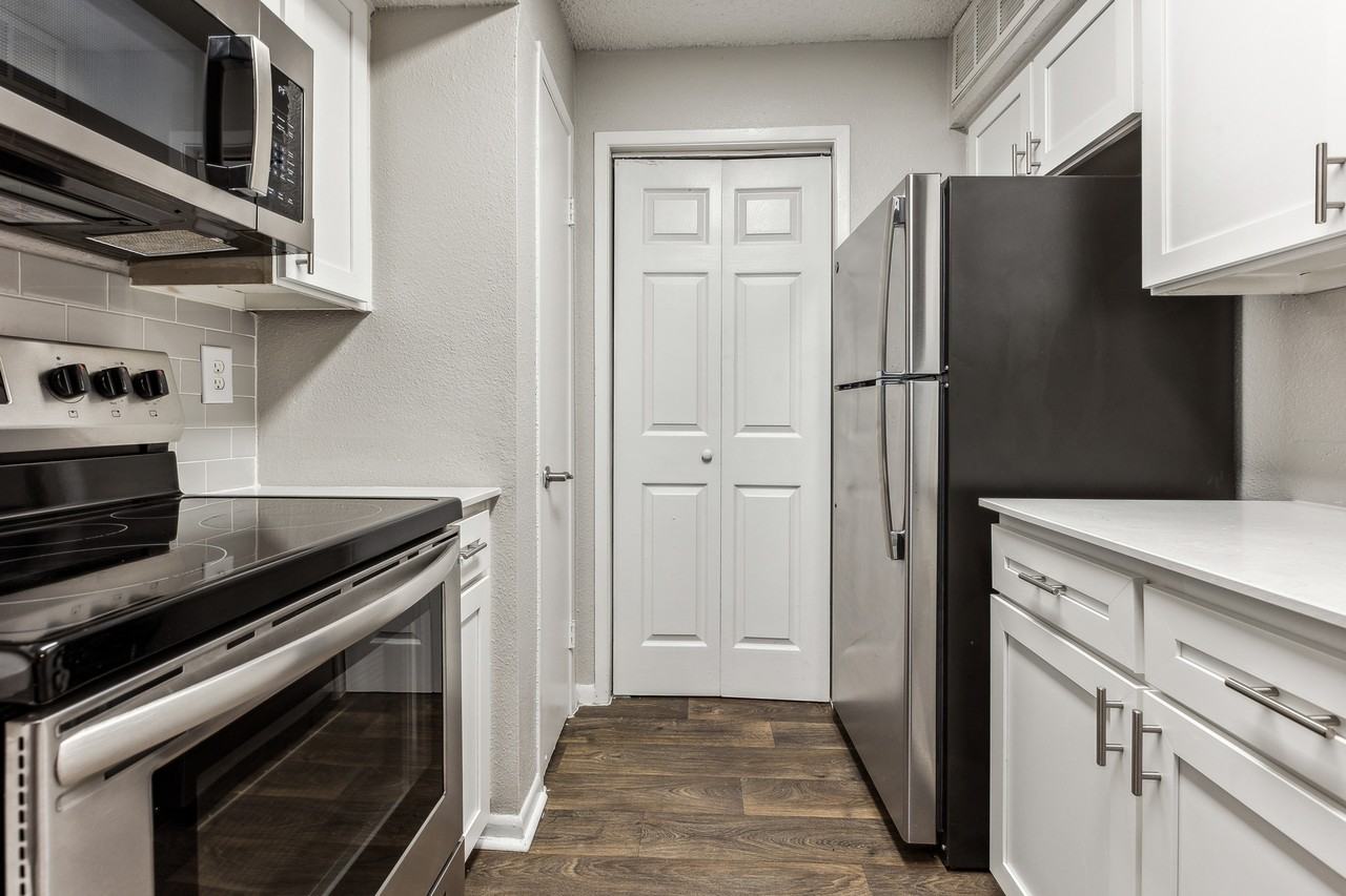 Infinity on the Mark Apartments 9010 Markville Dr, Dallas, TX 75243