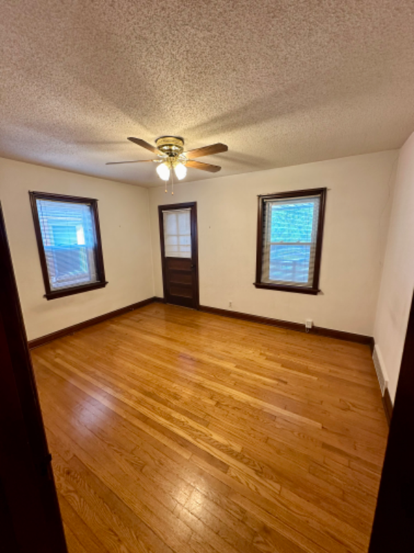 3325A Watson Rd - Photo 3 of 6