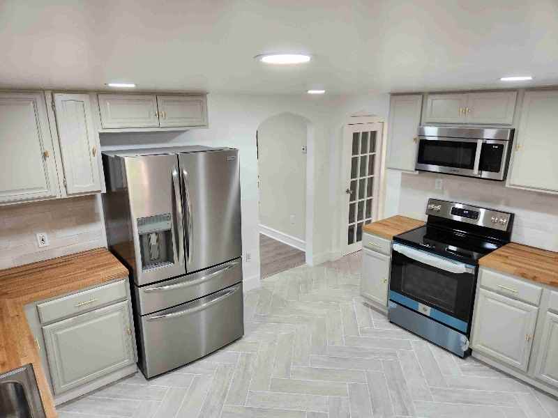 513 Kunkletown Rd - Photo 3 of 10