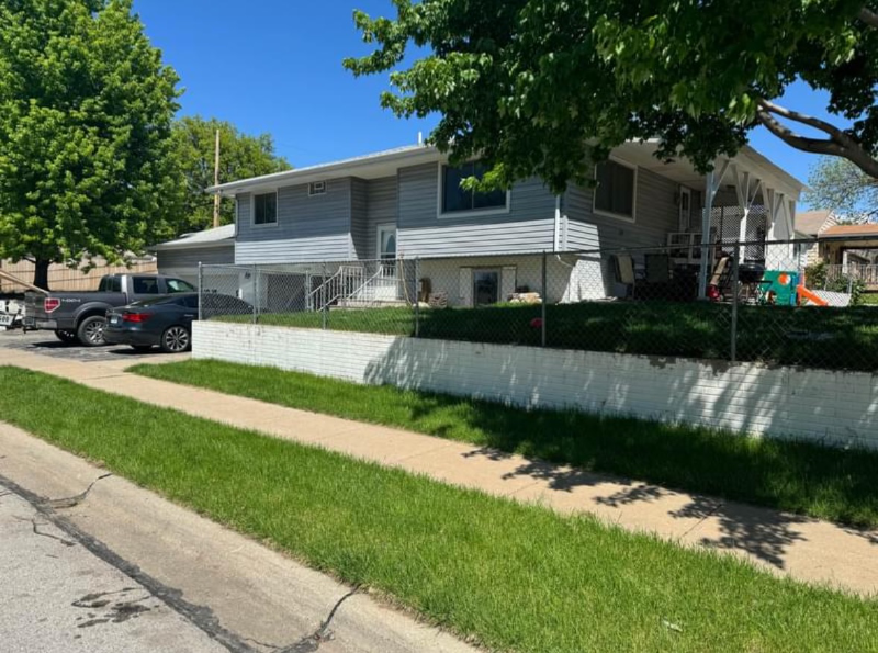 3500 N 10th St - Photo 3 of 16