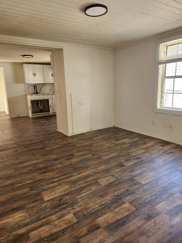 715 White Oak Ln - Photo 2 of 6