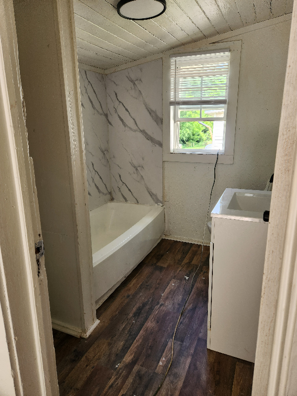 715 White Oak Ln - Photo 4 of 6