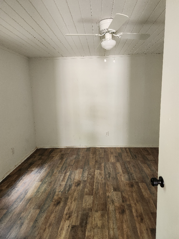 715 White Oak Ln - Photo 6 of 6