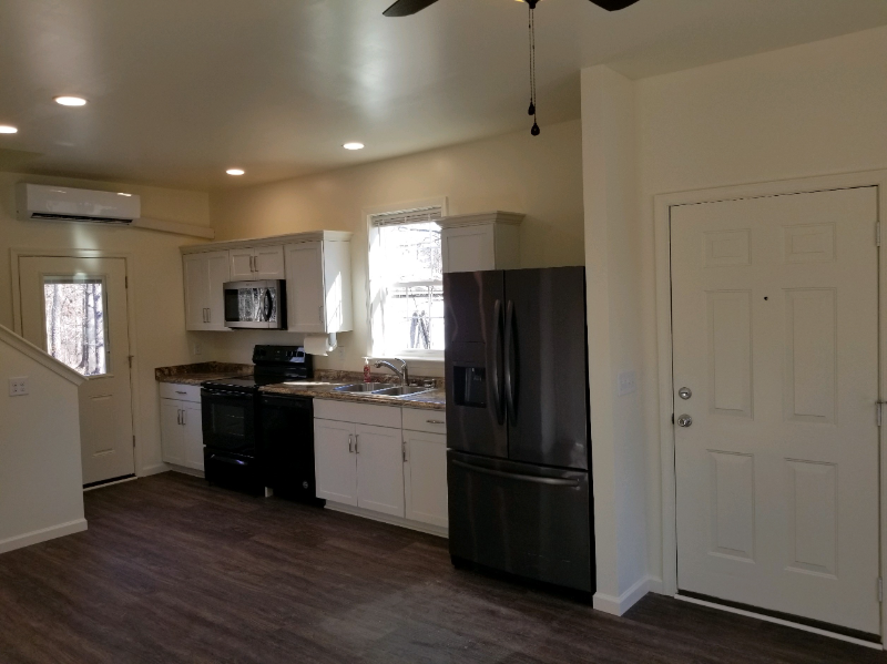 279 Three Creeks Rd - Photo 2 of 9
