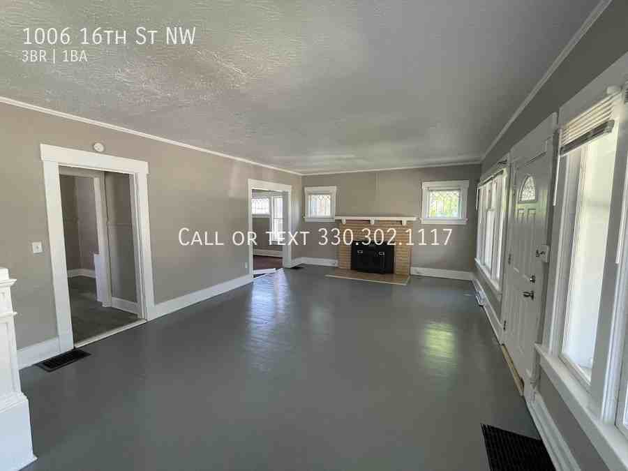 1006 16th St Nw - Photo 2 of 10