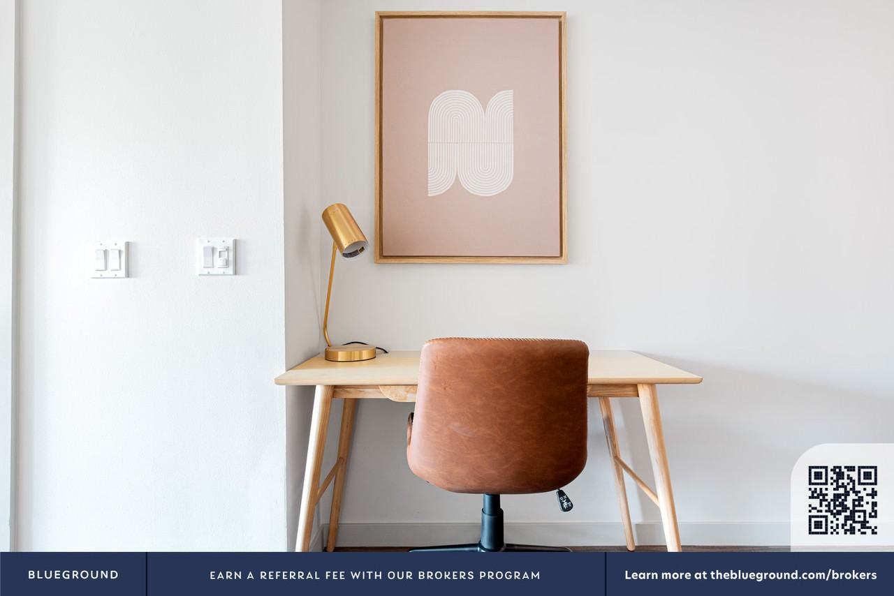 2015 2nd Avenue - Photo 4 of 27