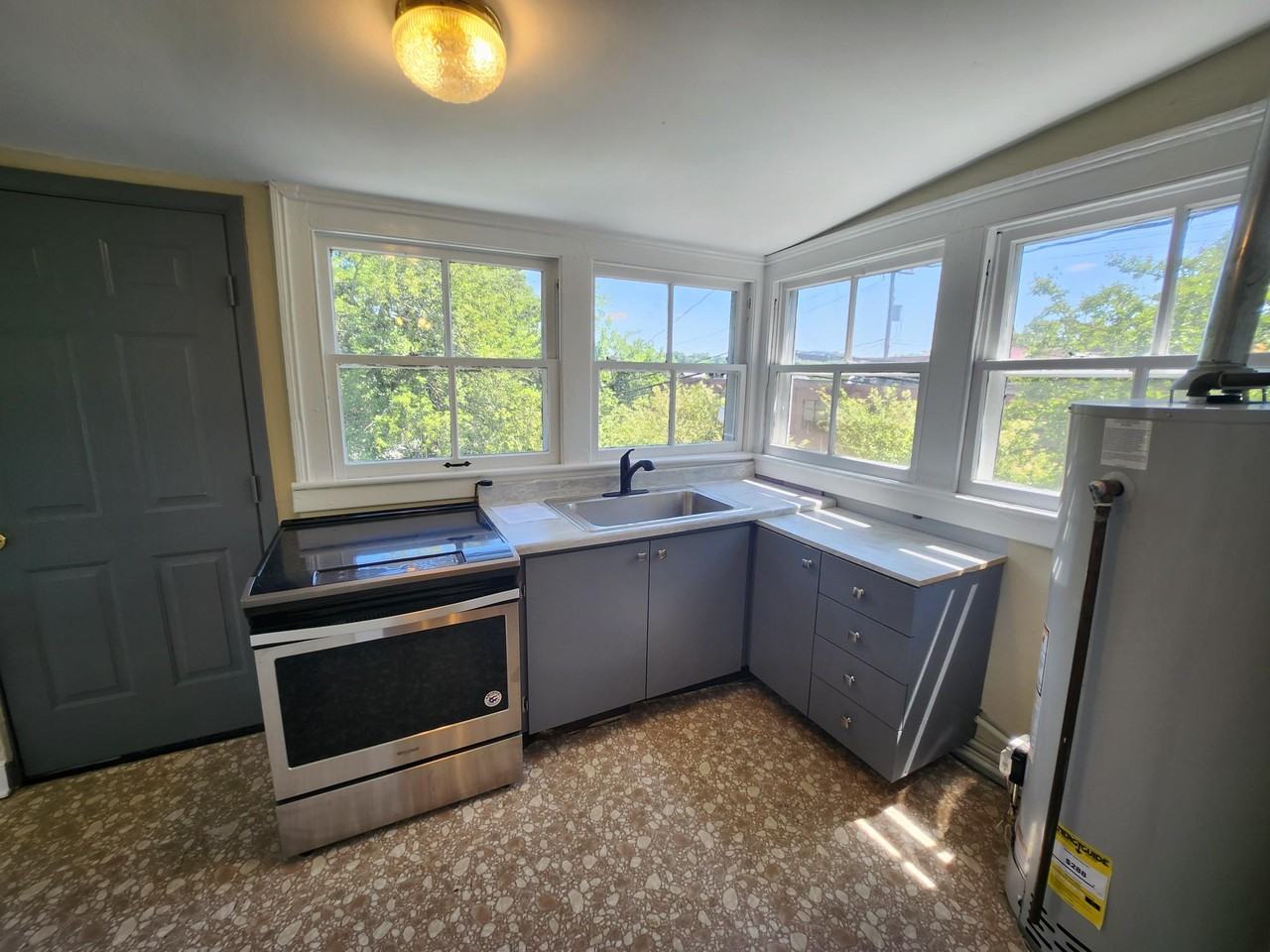 601 Dale Avenue #B - Photo 2 of 19