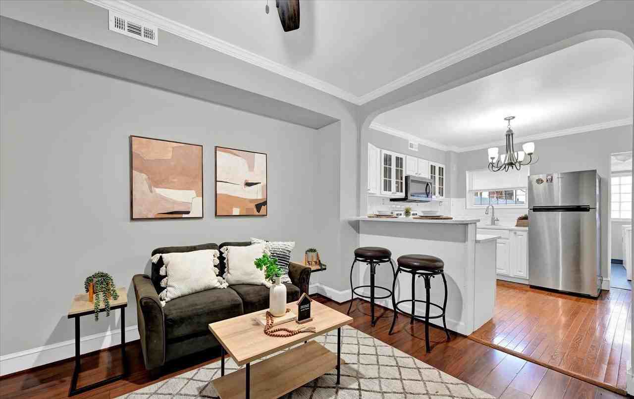 210 N Glover St #NA - Photo 3 of 8