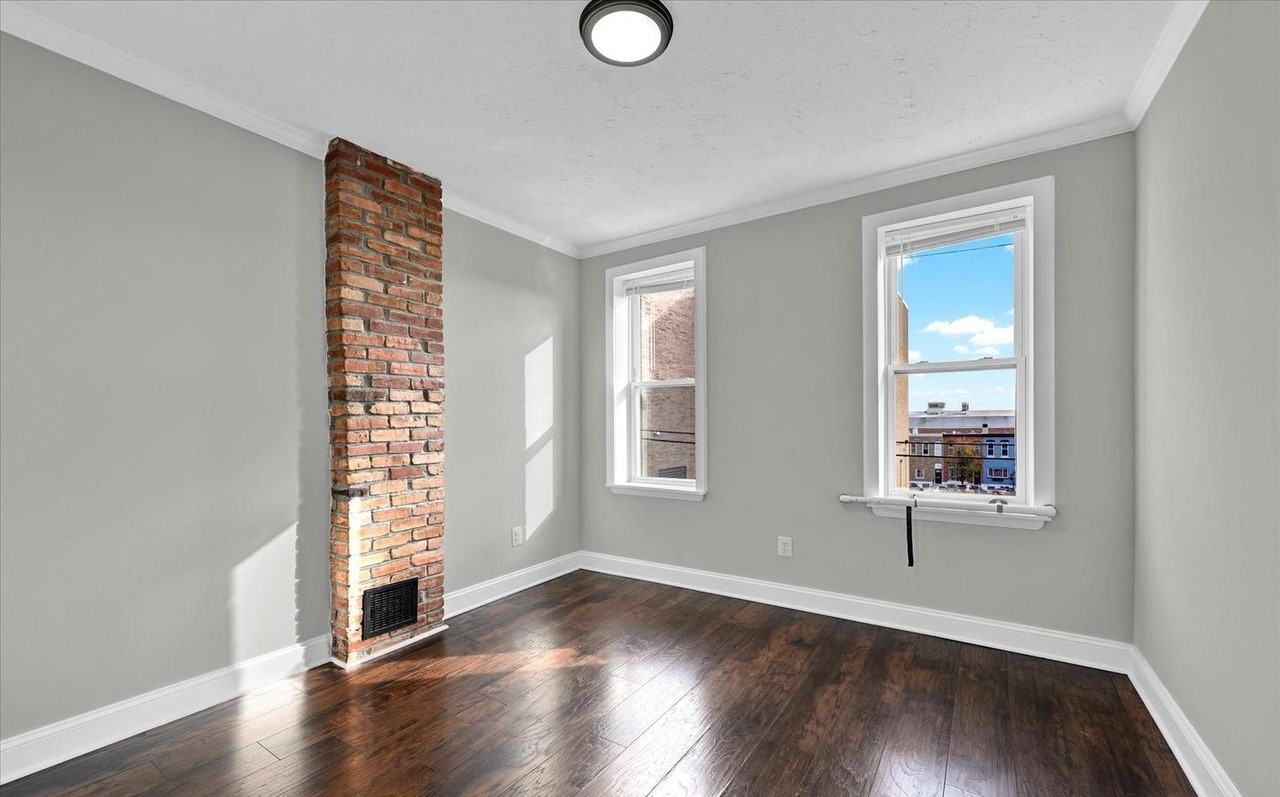 210 N Glover St #NA - Photo 6 of 8