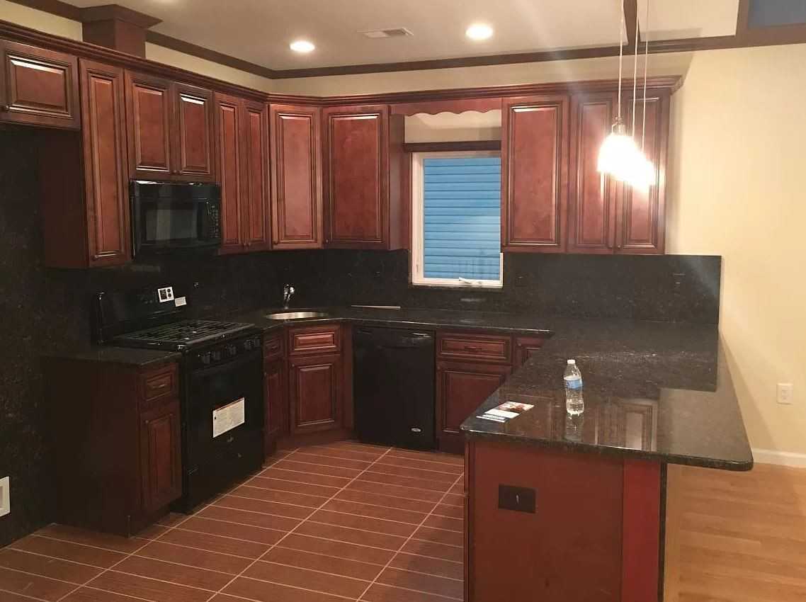 181 Dwight St #1 - Photo 4 of 14