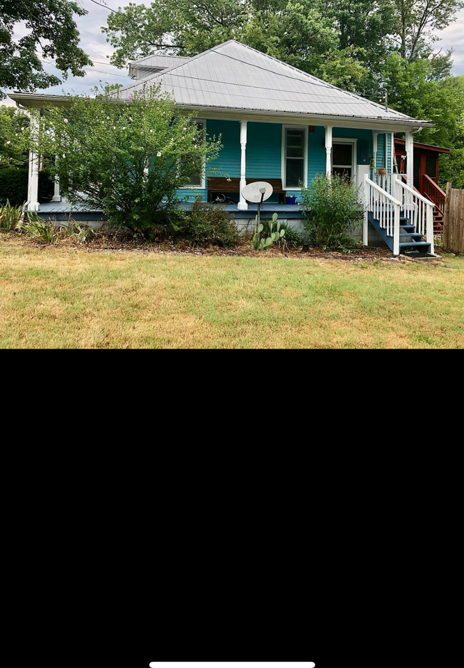 318 Maple St #NA - Photo 2 of 17