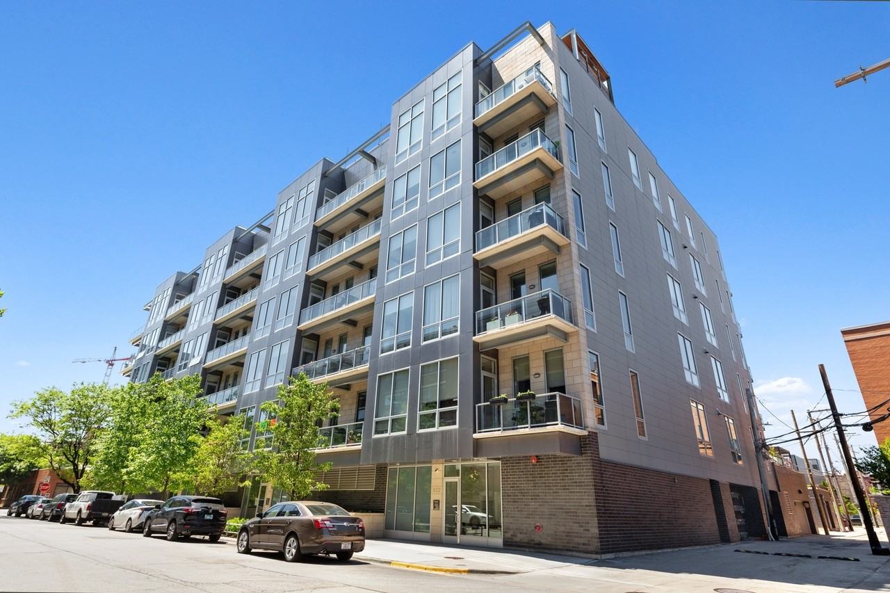 128 S Aberdeen St #4S - Photo 2 of 28