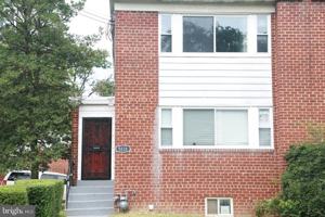 featured image of 5131A Chillum Pl Ne #NA