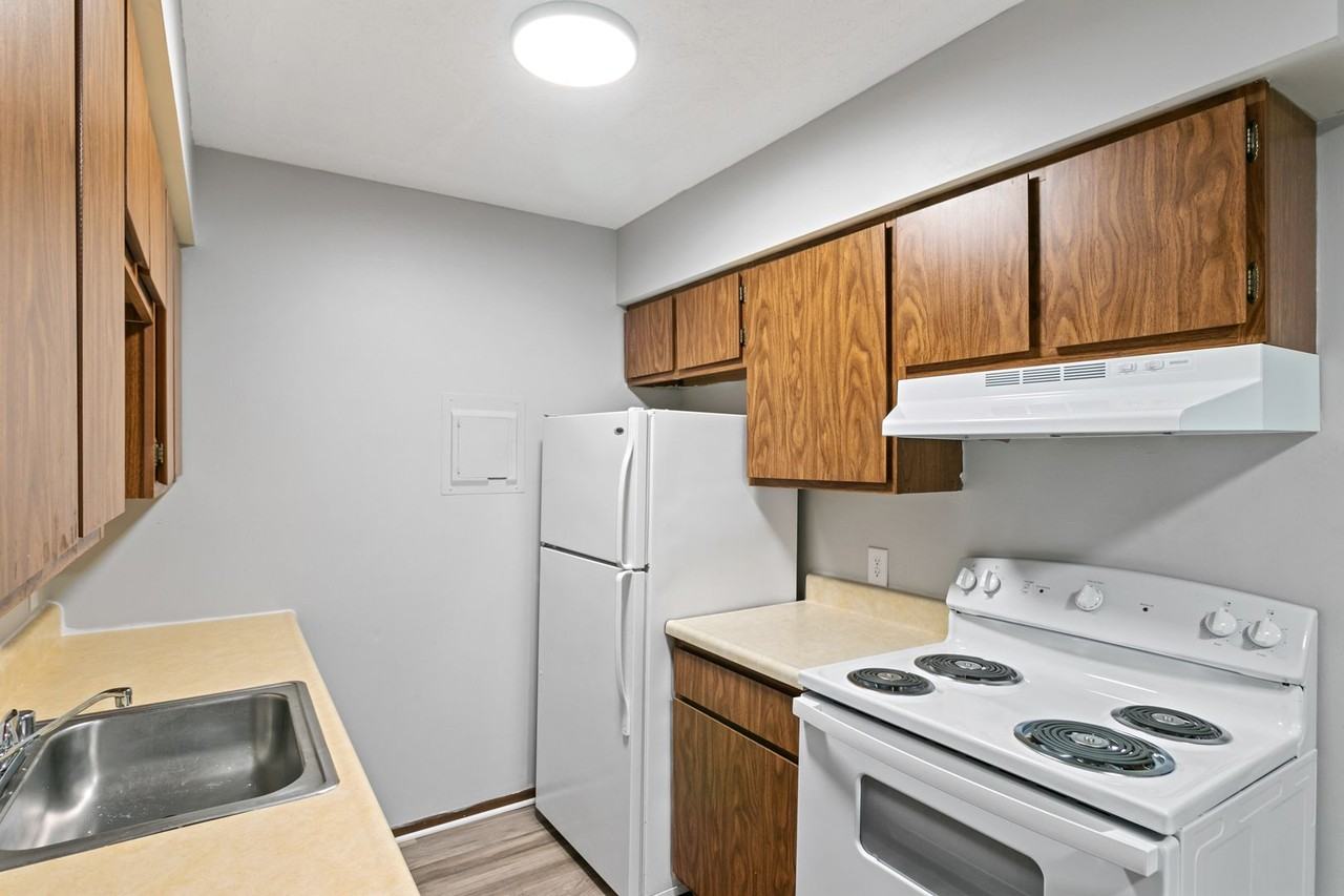 Park Place Apartments (GL62, LLC) - Photo 2 of 41