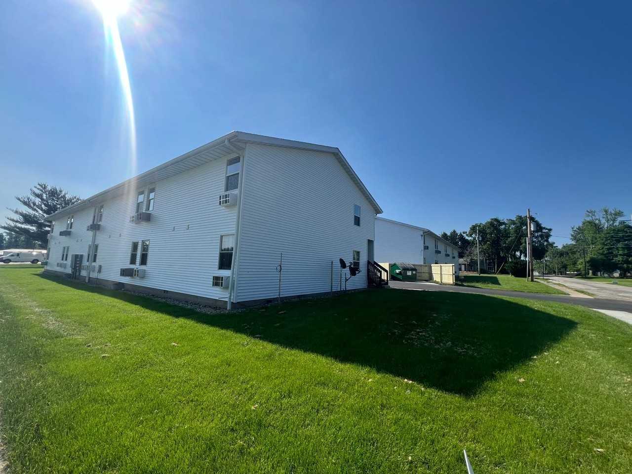 1, 2 and 3 bedroom units available! - Photo 6 of 6