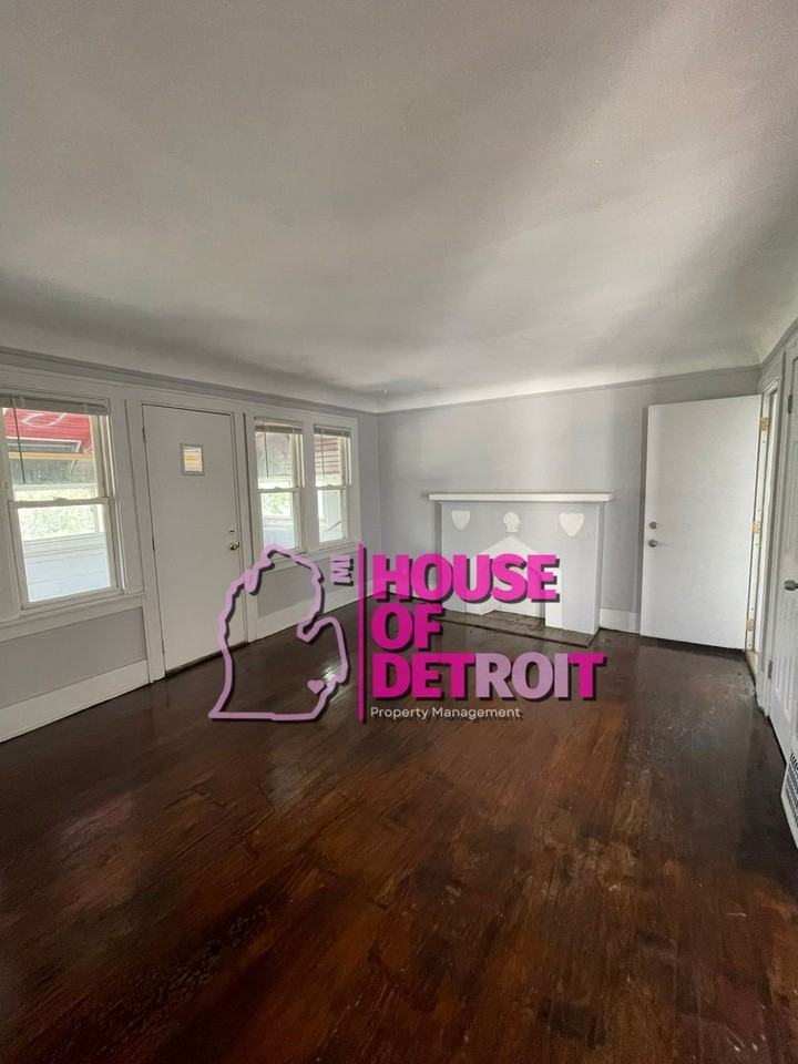 8853-5 Manor St.* - Photo 3 of 47