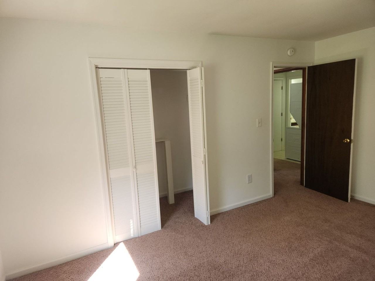 7754 Partridge Ct - Photo 3 of 16