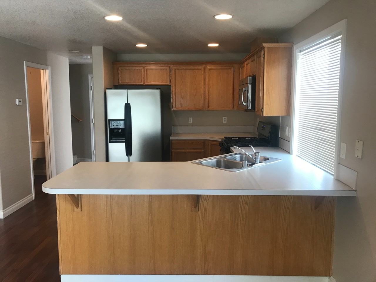 11545 Ne 32nd St - Photo 3 of 29