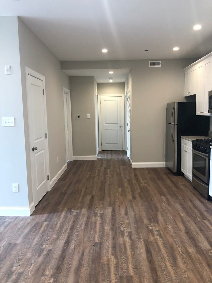 400 York Rd #302 - Photo 4 of 13
