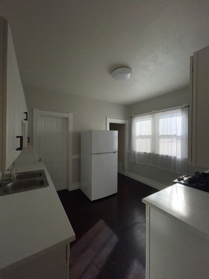 1418 Osceola St - Photo 4 of 29