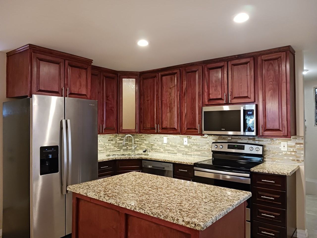 300 Tulane Dr - Photo 2 of 23