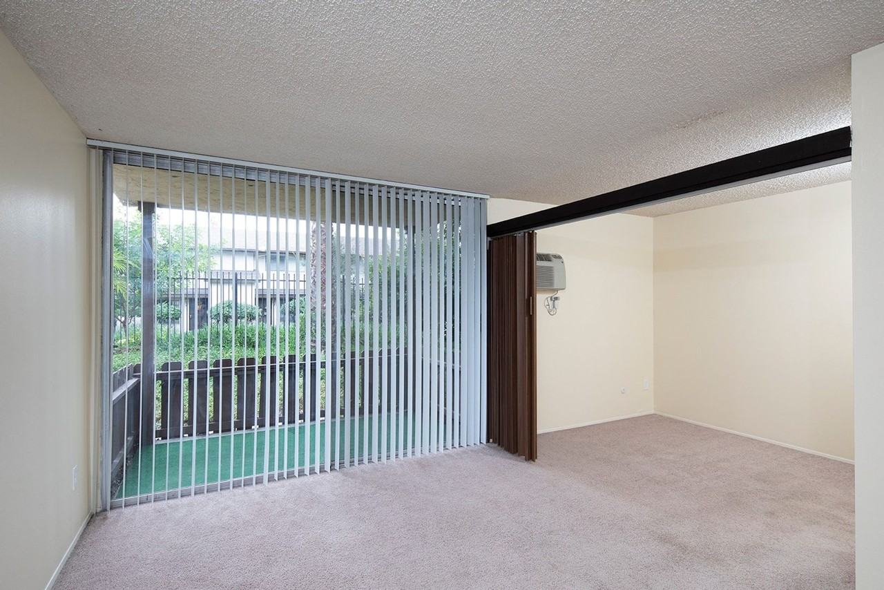 4841 Parks Ave - Photo 2 of 10