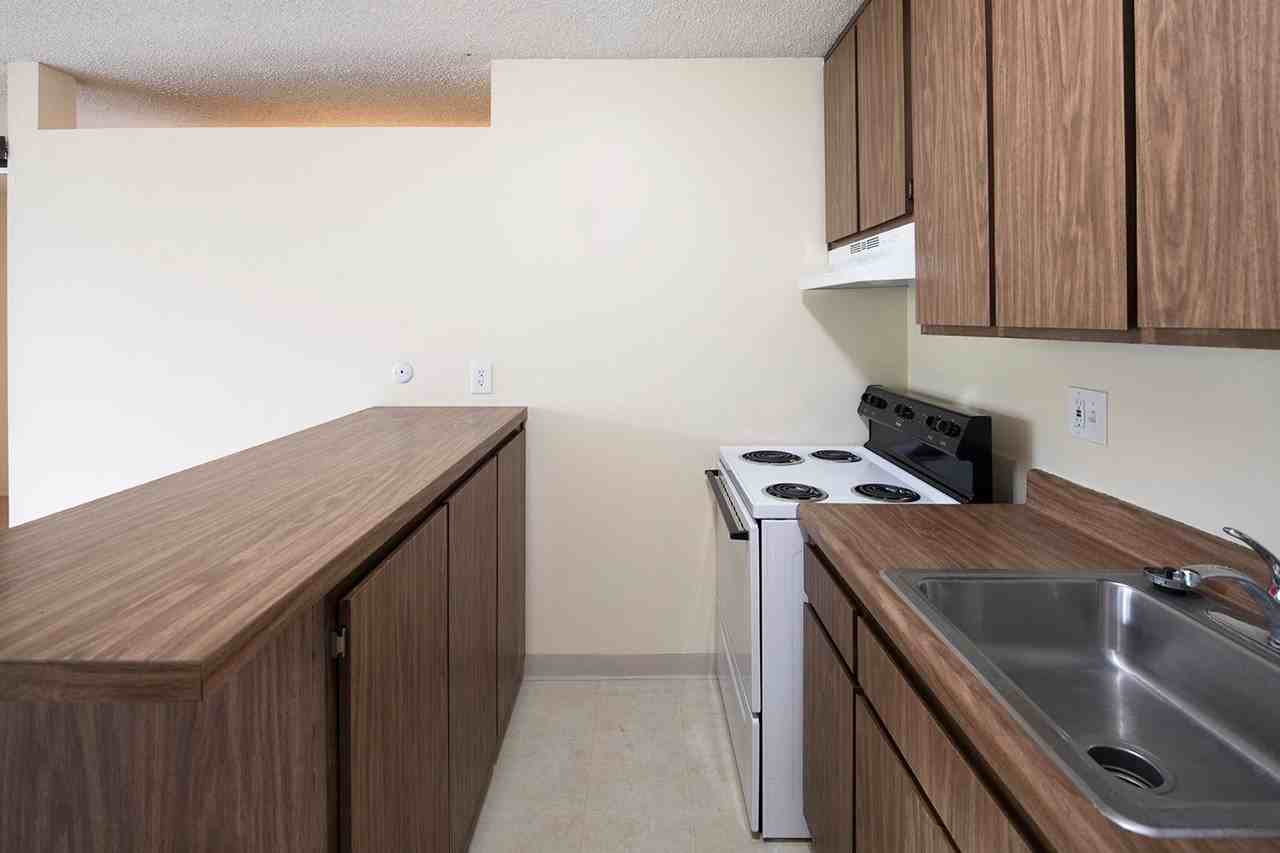 4841 Parks Ave - Photo 4 of 10