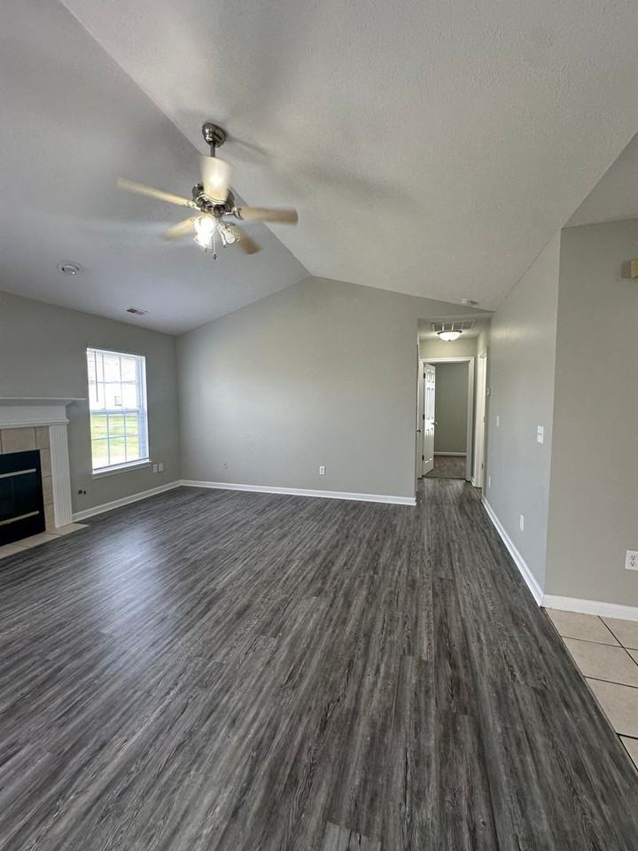 3749 Ellison Dr - Photo 2 of 12