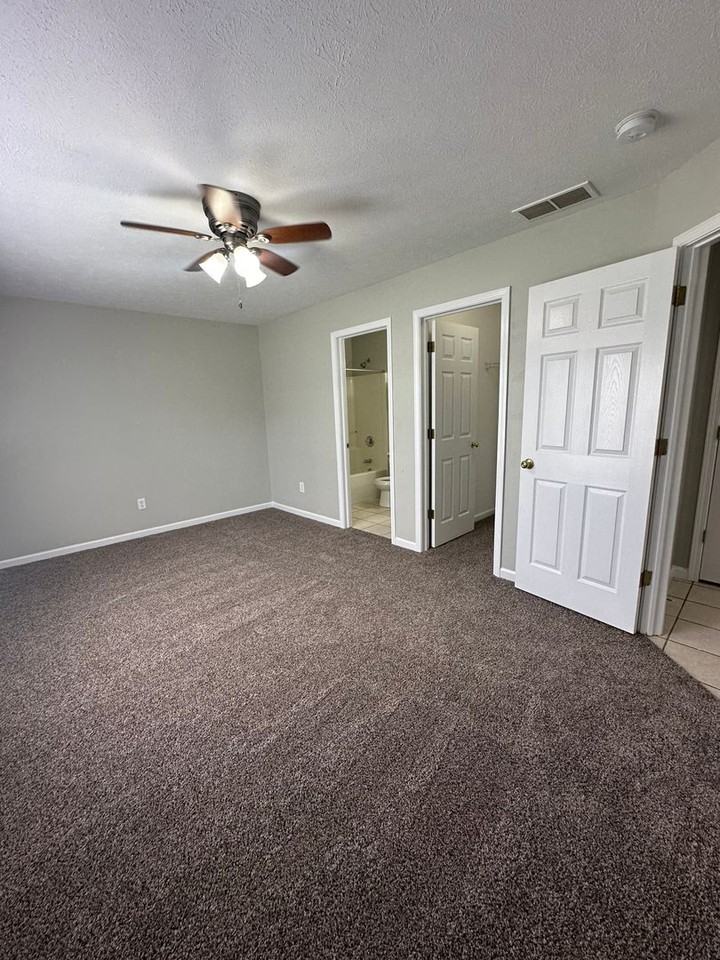 3749 Ellison Dr - Photo 6 of 12