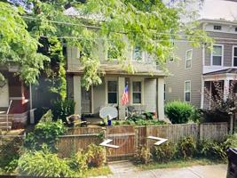 featured image of 1718 Dexter Ave