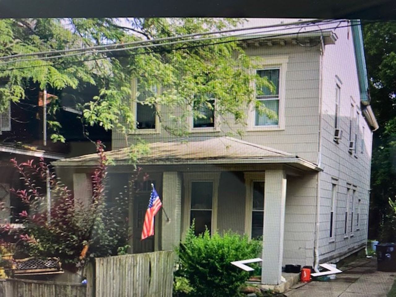 1718 Dexter Ave - Photo 2 of 2