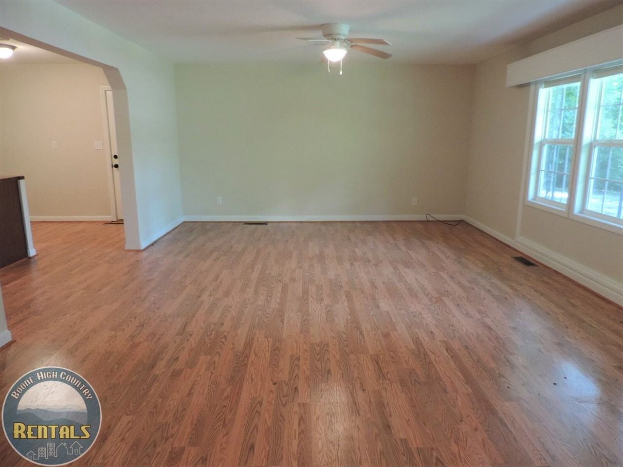 147 Woodland Dr - Photo 3 of 21