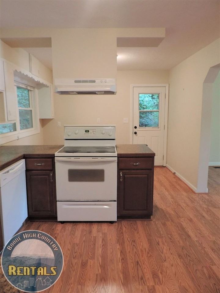 147 Woodland Dr - Photo 7 of 20