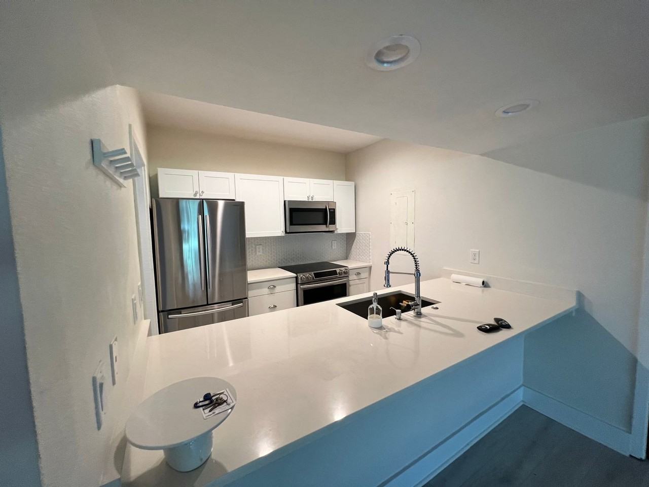 4038 Abbey Ct - Photo 3 of 10