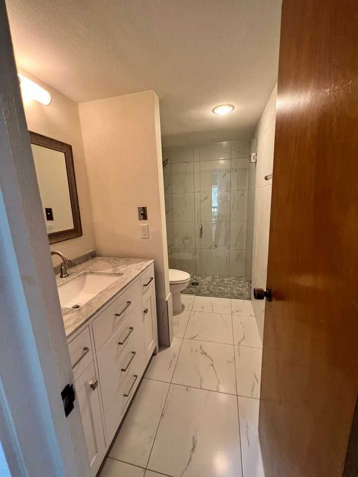 4038 Abbey Ct - Photo 7 of 10