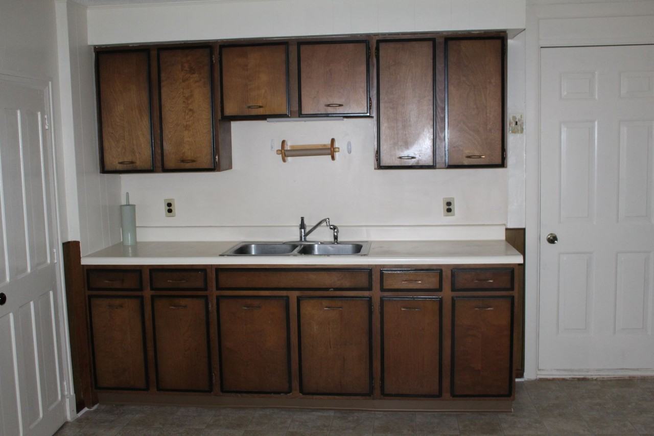 151 S Main St - Photo 2 of 8