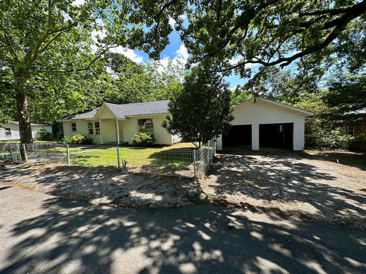 Cooper St - Photo 2 of 17